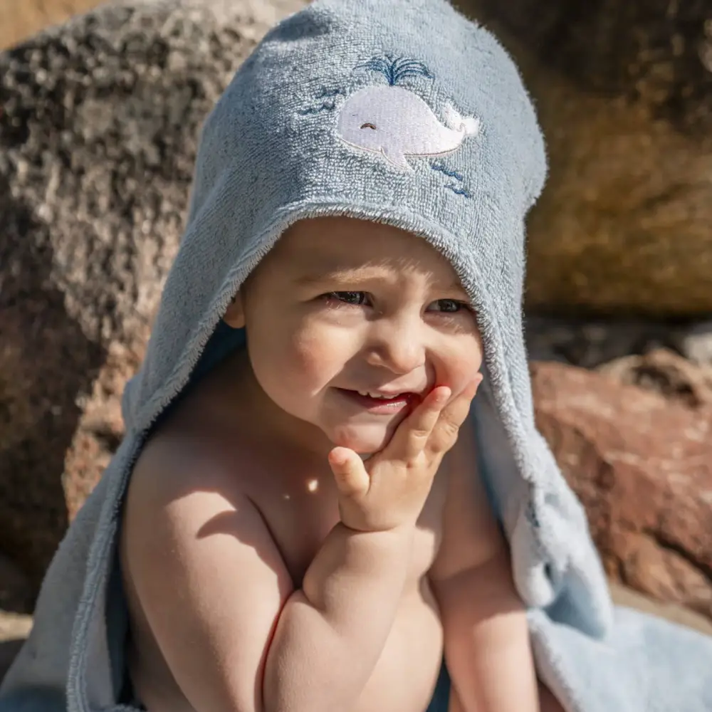 Filibba Hooded Towel – kristillisiä valastarinoita