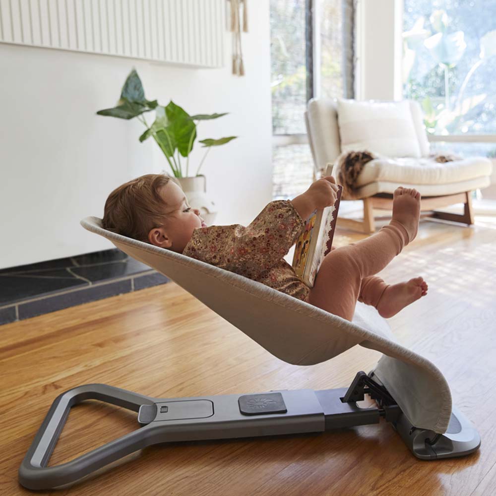 Ergobaby Evolve Babysitter vaaleanharmaa