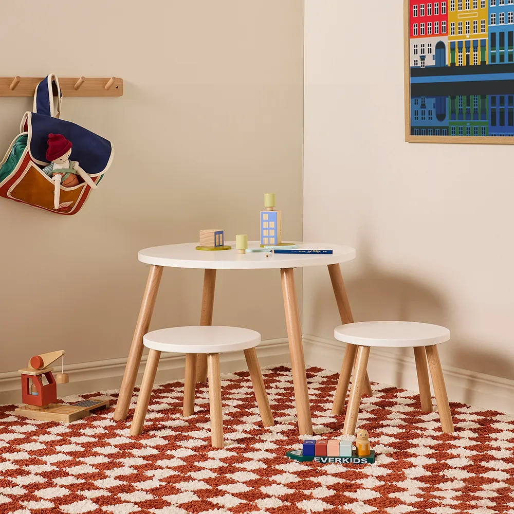 Kids Concept Pöytä ja jakkarat valkoinen
