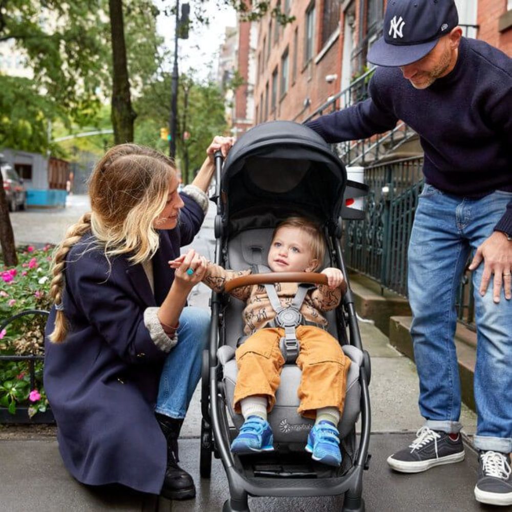 Ergobaby Metro+ DeLuxe matkarattaat Lontoon harmaa