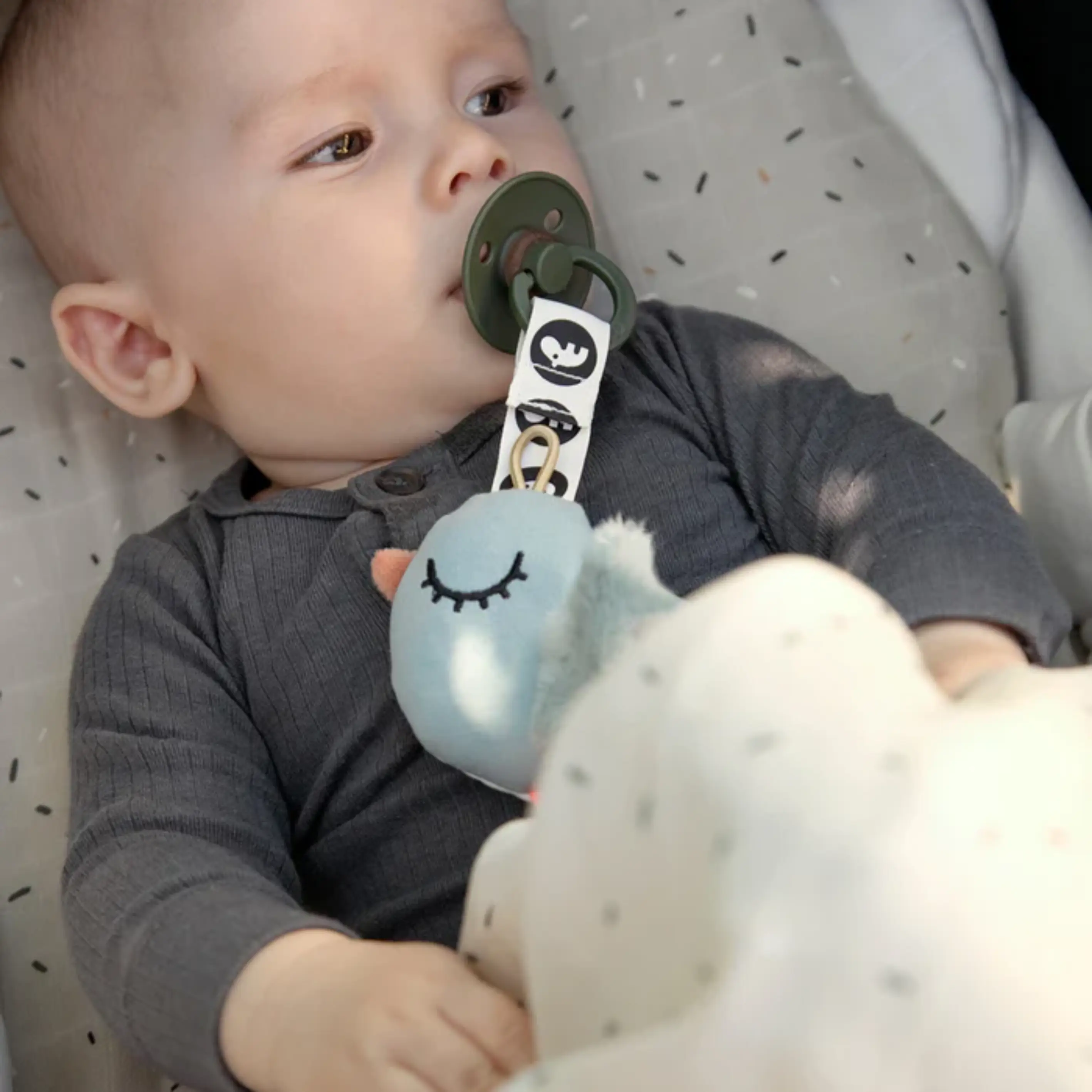 Done by Deer tuttinauha, Birdee, sininen