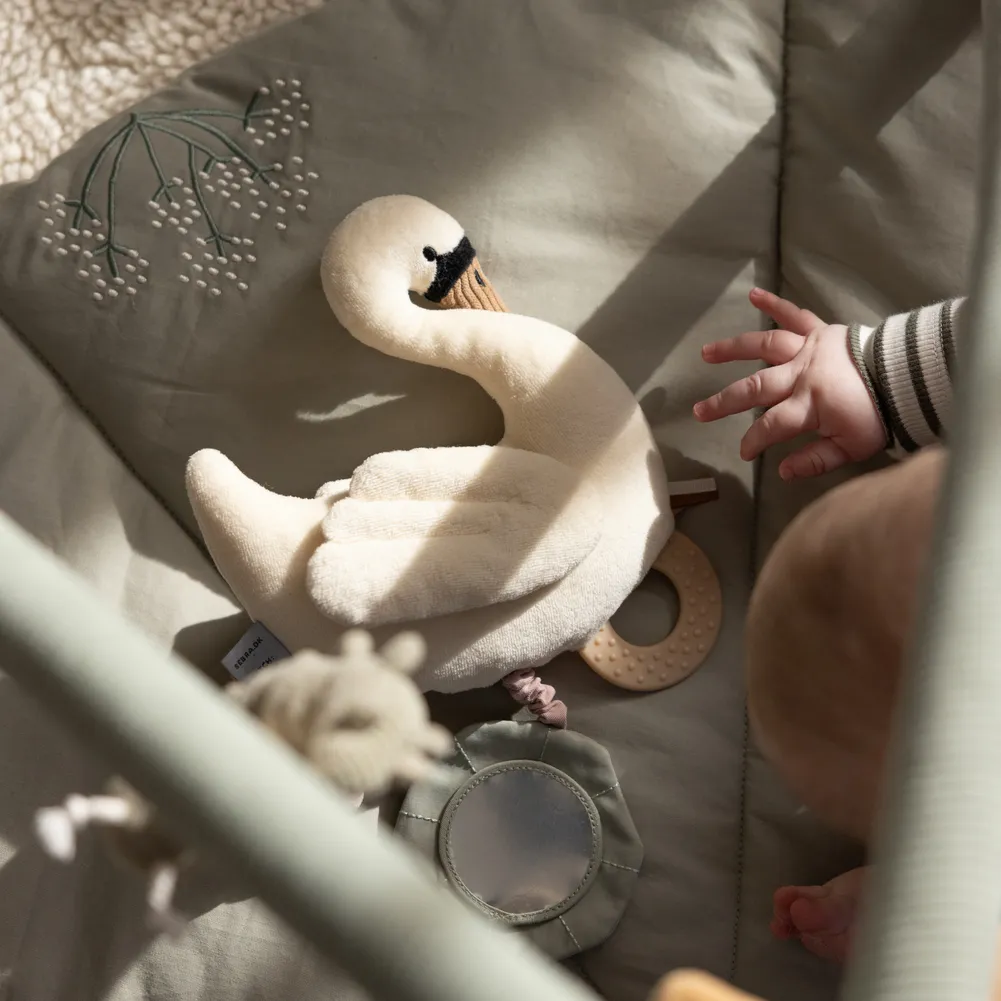 Sebra ripustettava aktiviteettilelu joutsen