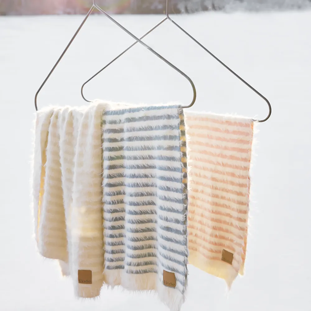 Elodie Details Furry Knit Peitto Vanilla White