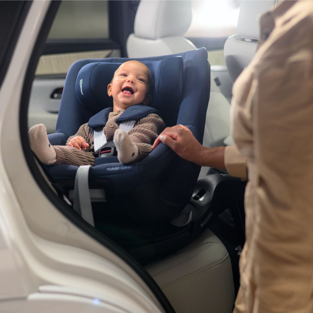 Maxi-Cosi Mica 360 Pro turvaistuin Authentic Musta