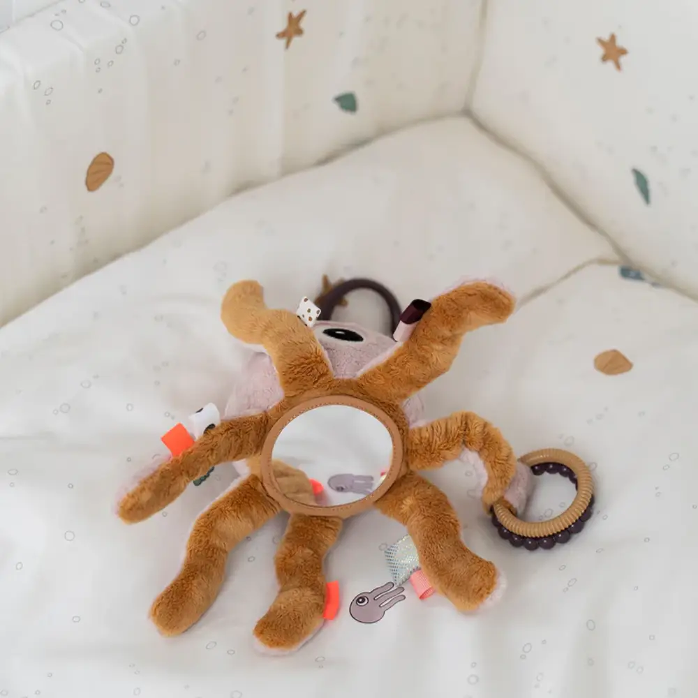 Done by Deer -aktiviteettilelu hyytelöjauheella