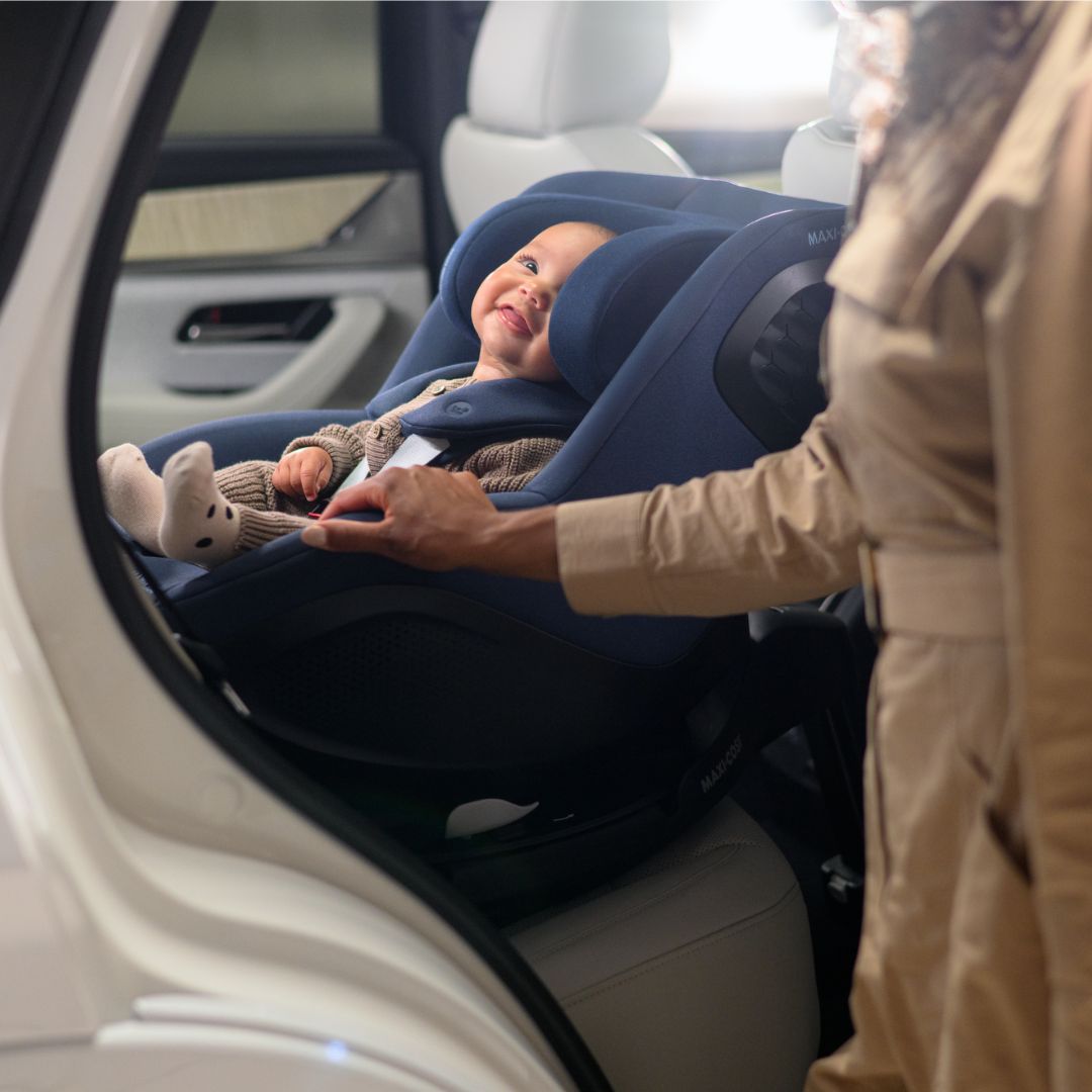 Maxi-Cosi Mica 360 Pro turvaistuin Authentic Musta