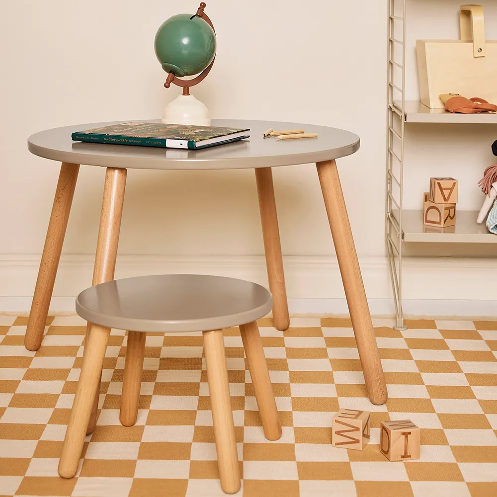 Kids Concept Pöytä ja jakkarat vaaleanruskea