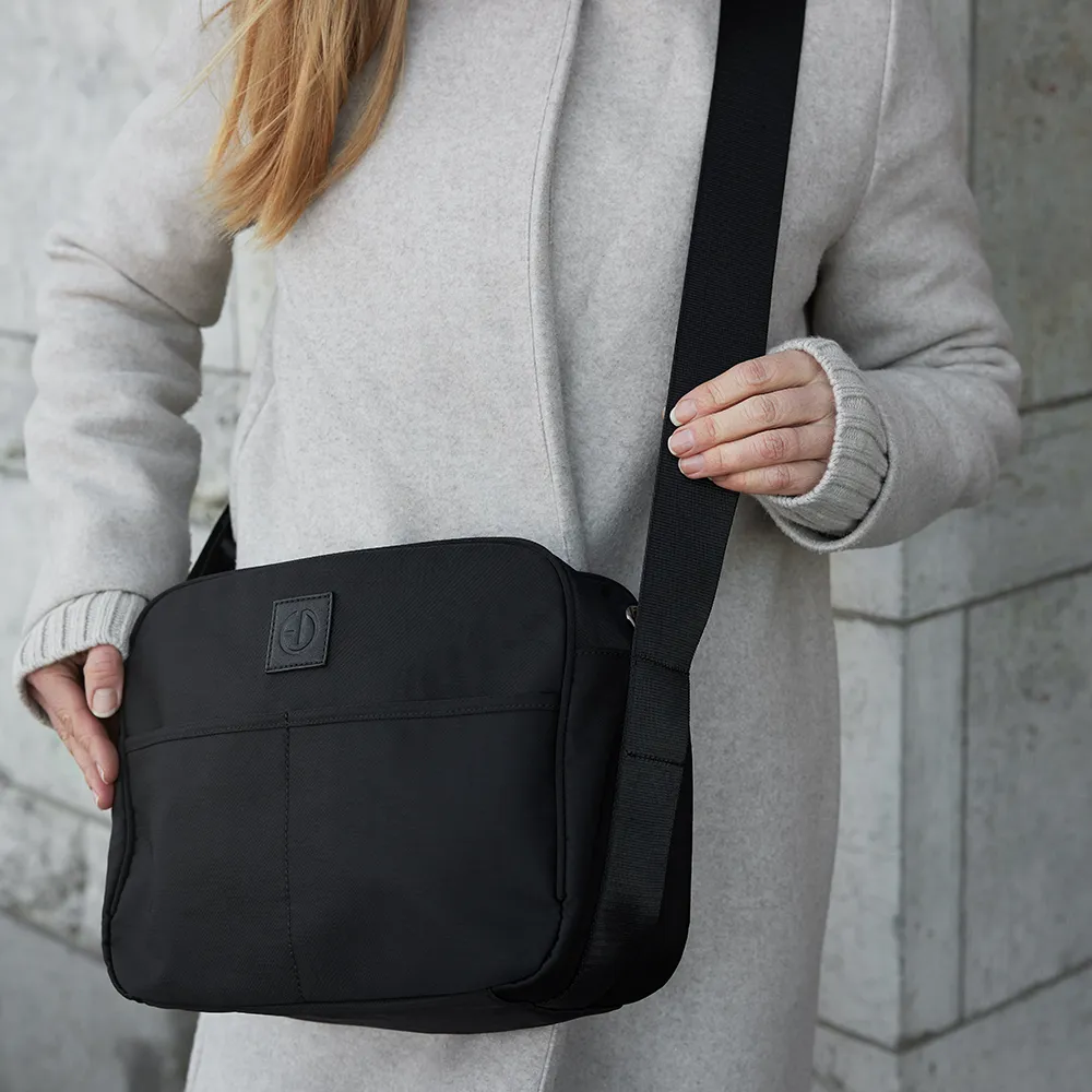 Elodie Vaihtolaukku Cross Body Musta