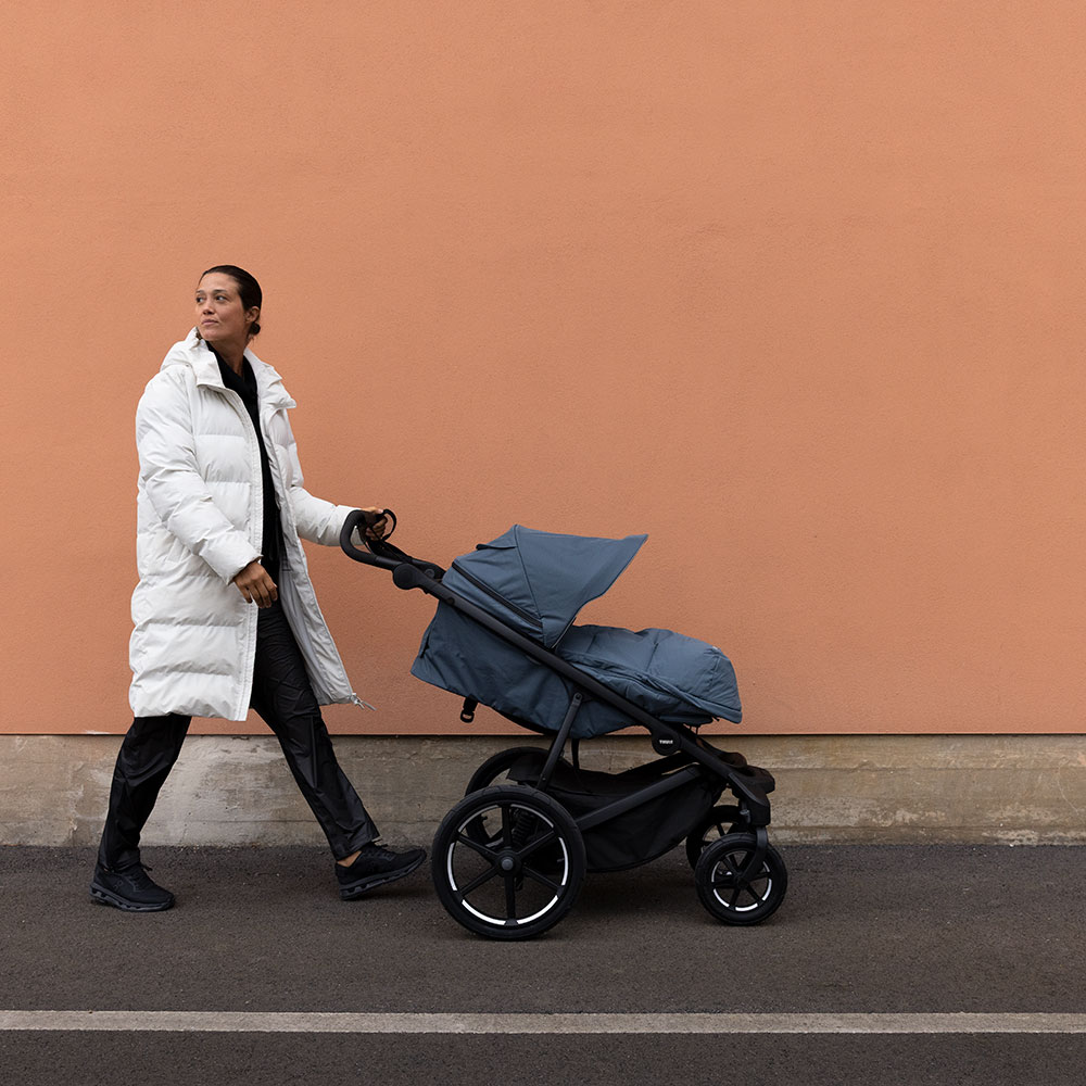 Thule Elements High Performance lämpöpussi M/L – Black