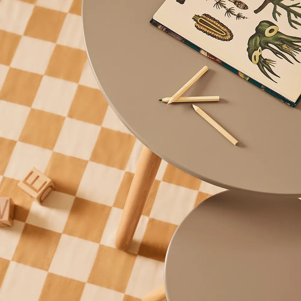Kids Concept Pöytä ja jakkarat vaaleanruskea