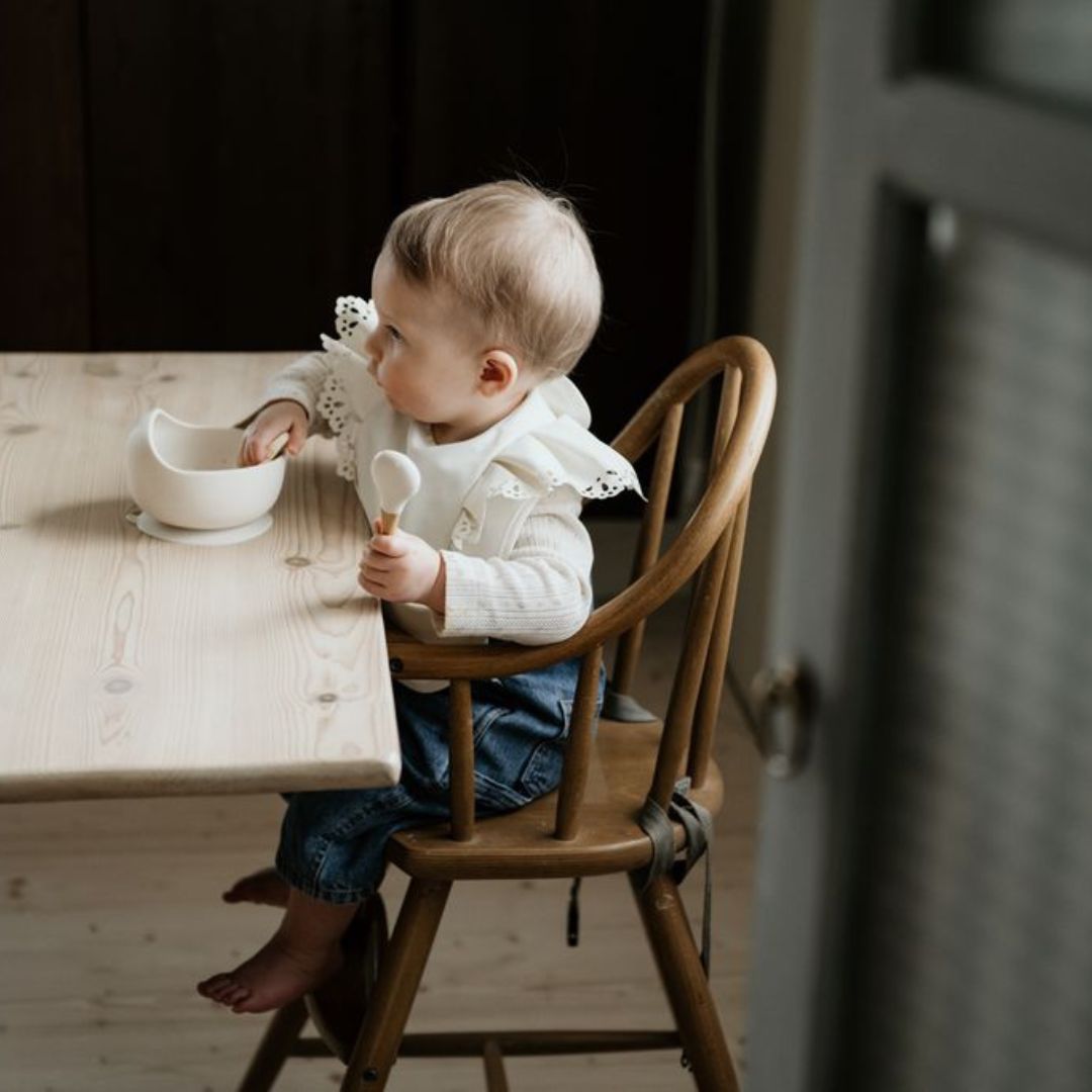 Elodie Lappu röyhelöllä Vanilja Valkoinen