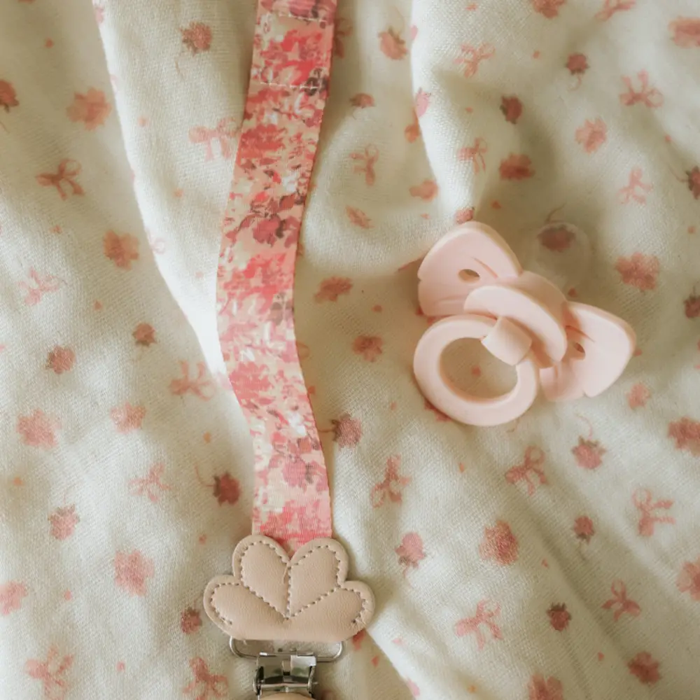 Elodie tuttinauha Wood River Rose