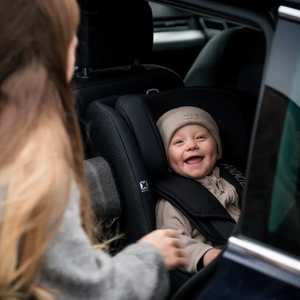 Axkid Minikid Core -turvakaukalo, Coastal Storm Black