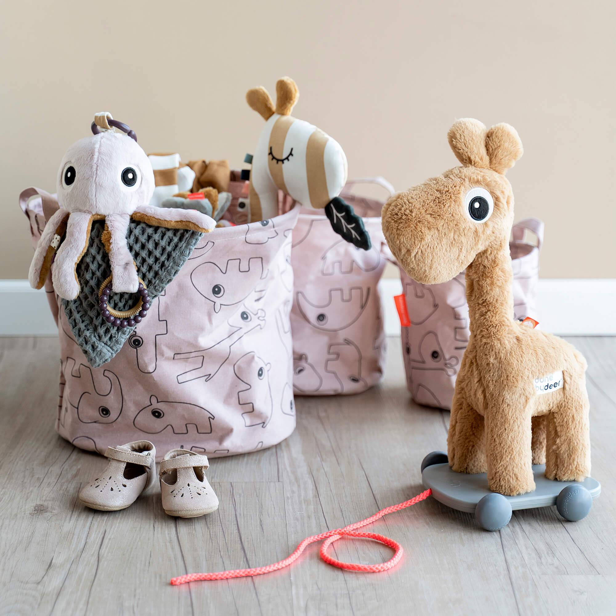 Tehty Deer Dragleksak Raffi Mustard