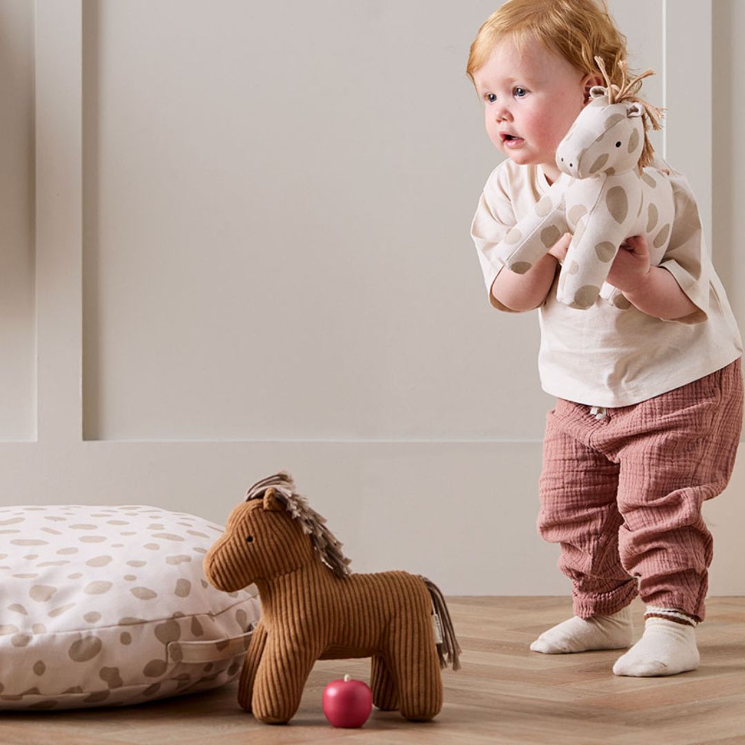 Lasten käsite Pehmolelu hevonen Vera AIDEN