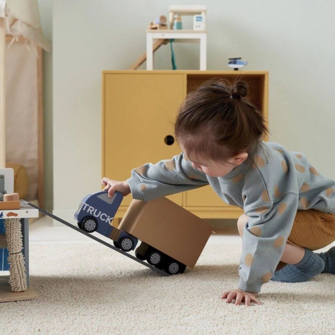 Lasten konseptikuorma-auto AIDEN