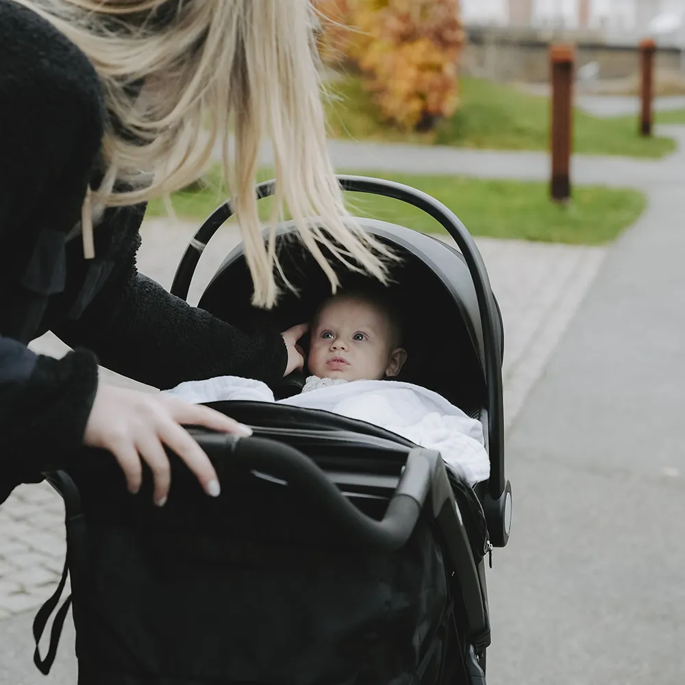 Axkid lasten turvaistuin Gokid Storm Black