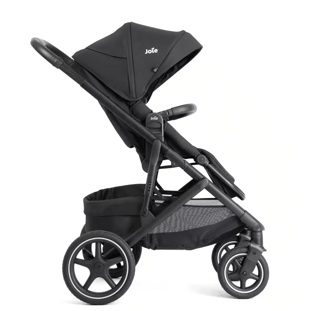 Joie Elara W/ RCO -rattaat adaptereilla ja hoitolaukulla, Raven