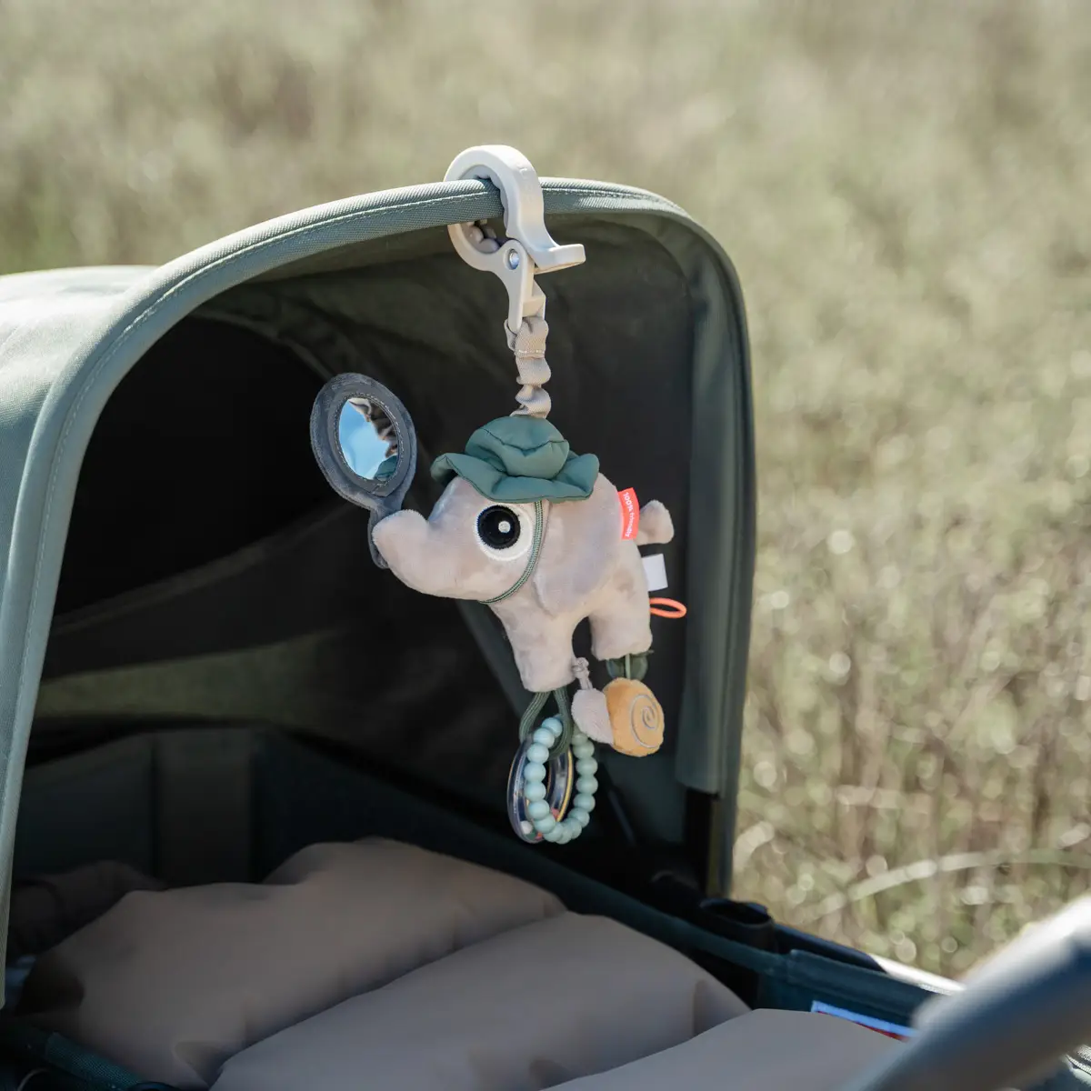 Done by Deer aktiviteettilelu Elphee Tiny Trails hiekka