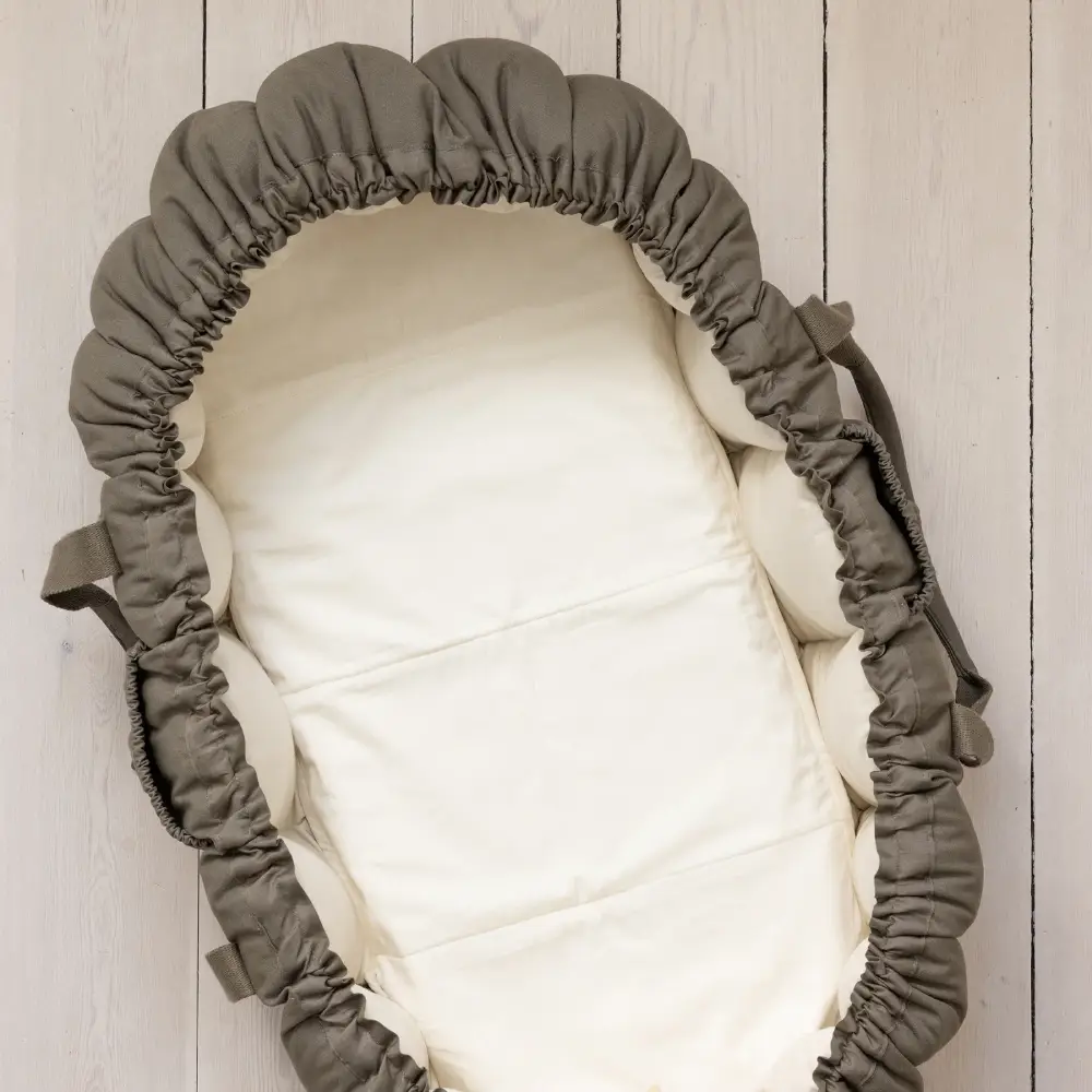  Sebra Vedenpitävä päiväpeitto Babynest, kuutamobeige