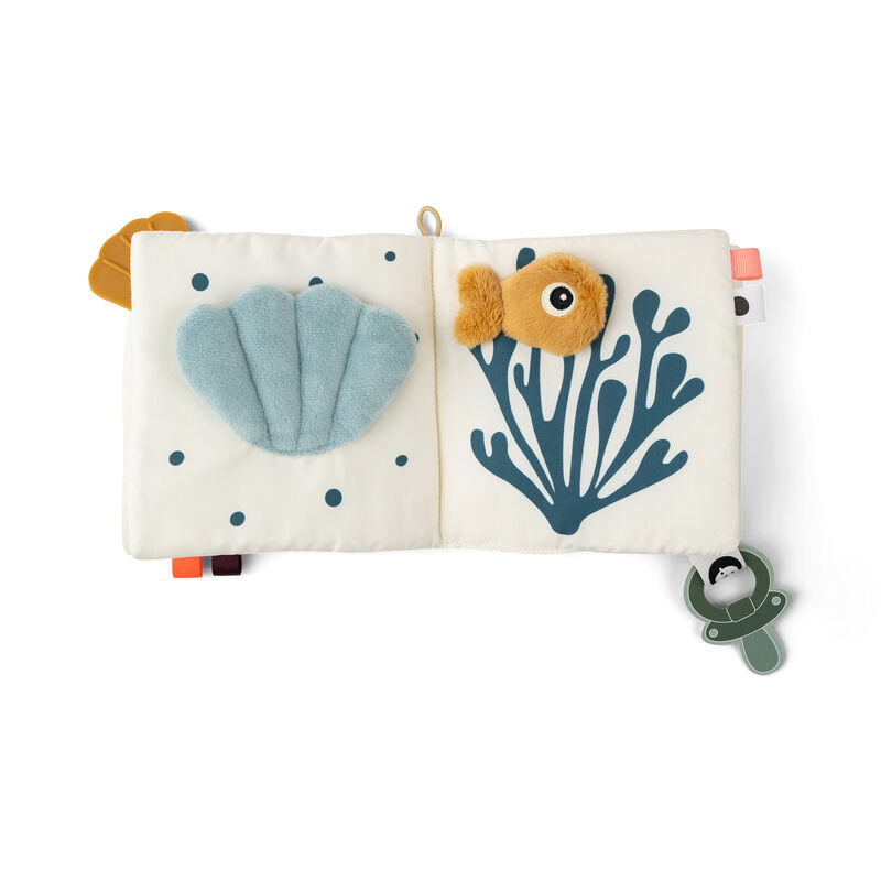 Done by Deer Aktiviteettikirja Sea friends
