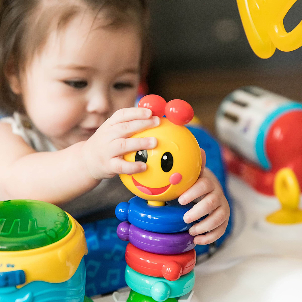 Baby Einsteinin pomppukeinu musiikin kanssa