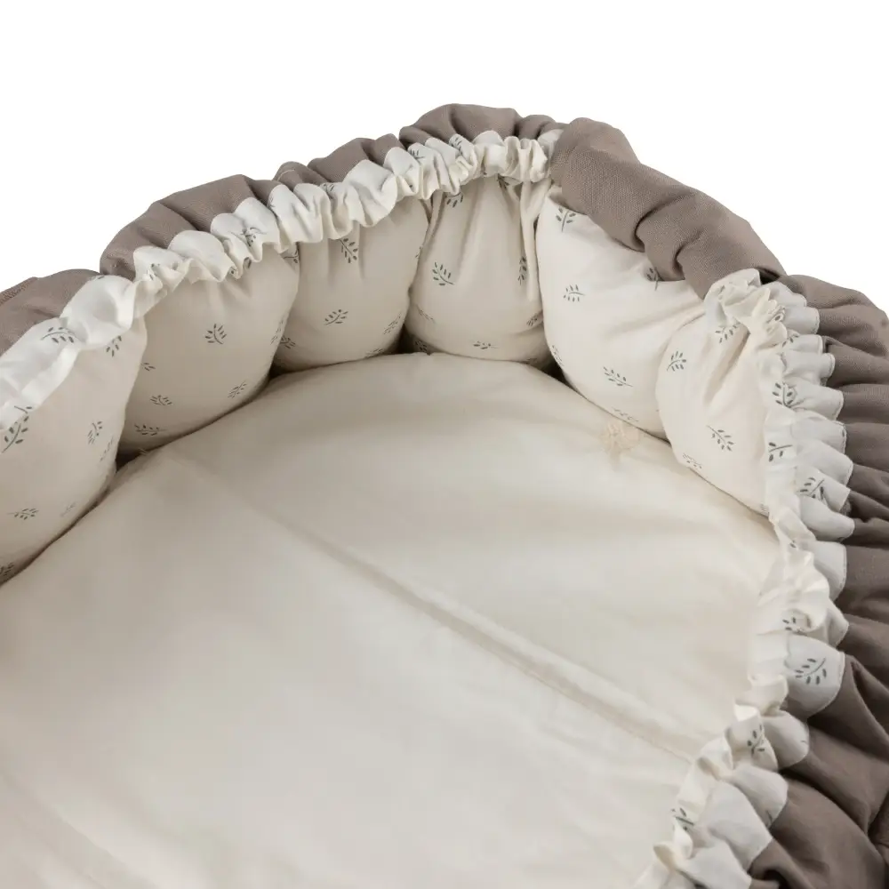  Sebra Vedenpitävä päiväpeitto Babynest, kuutamobeige