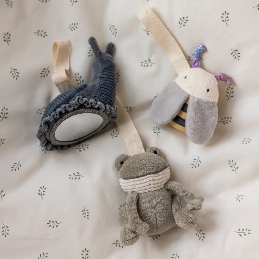 Sebra Aktiviteettilelut 3 kpl sammakko/mehiläinen/etana