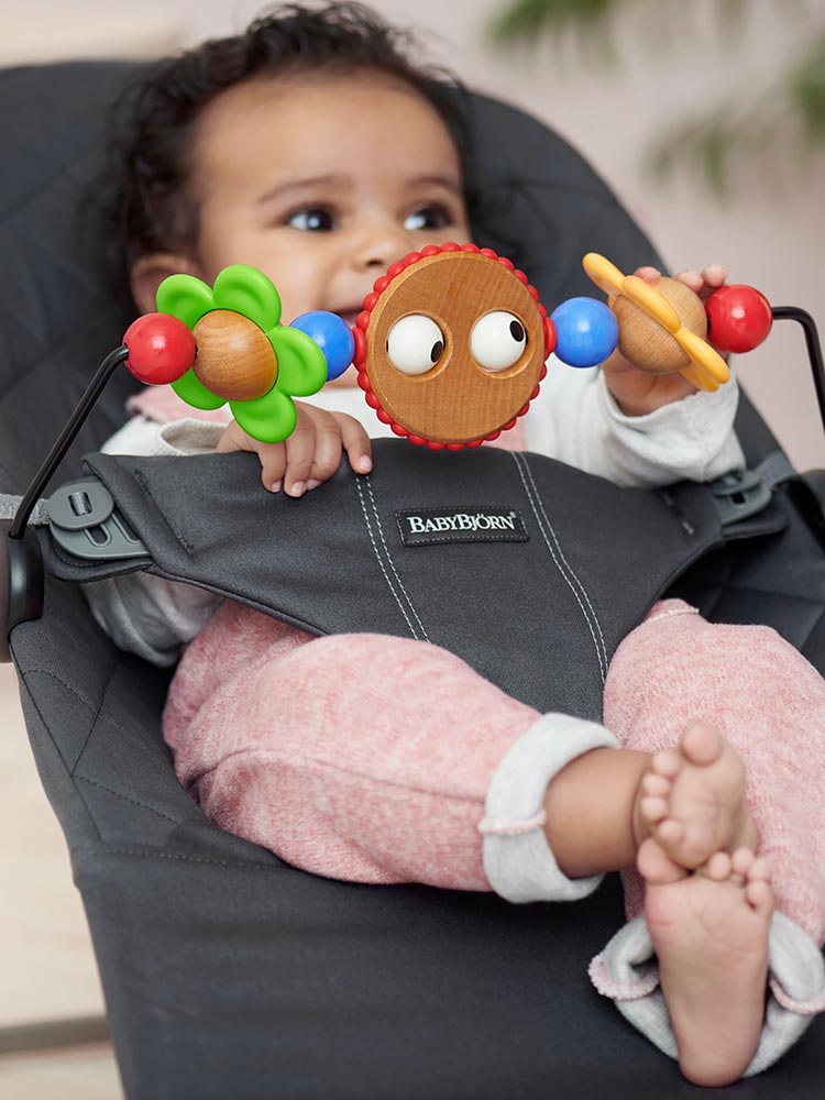 Babybjörn lelu lapsenvahti Mischievous Eyes (ilkikuriset silmät)