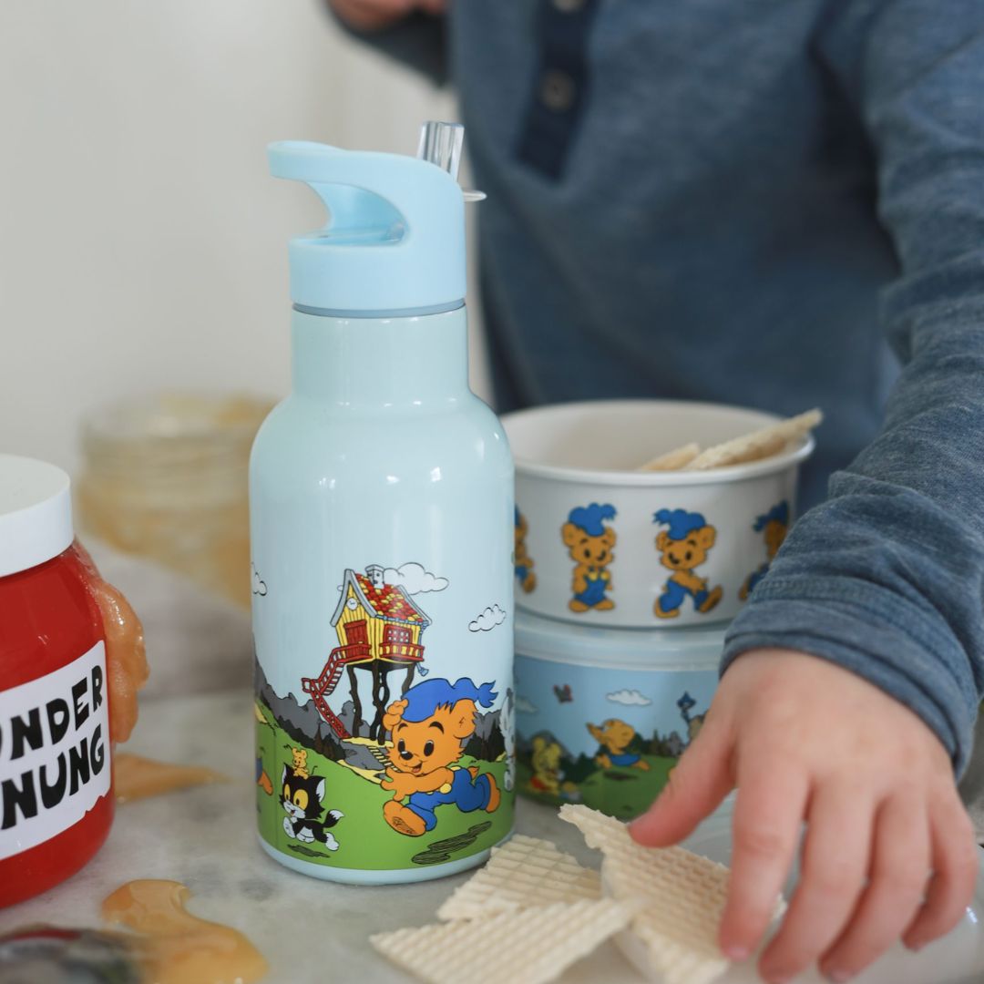 Oikea alku Bamse, Vesipullo, motiivi