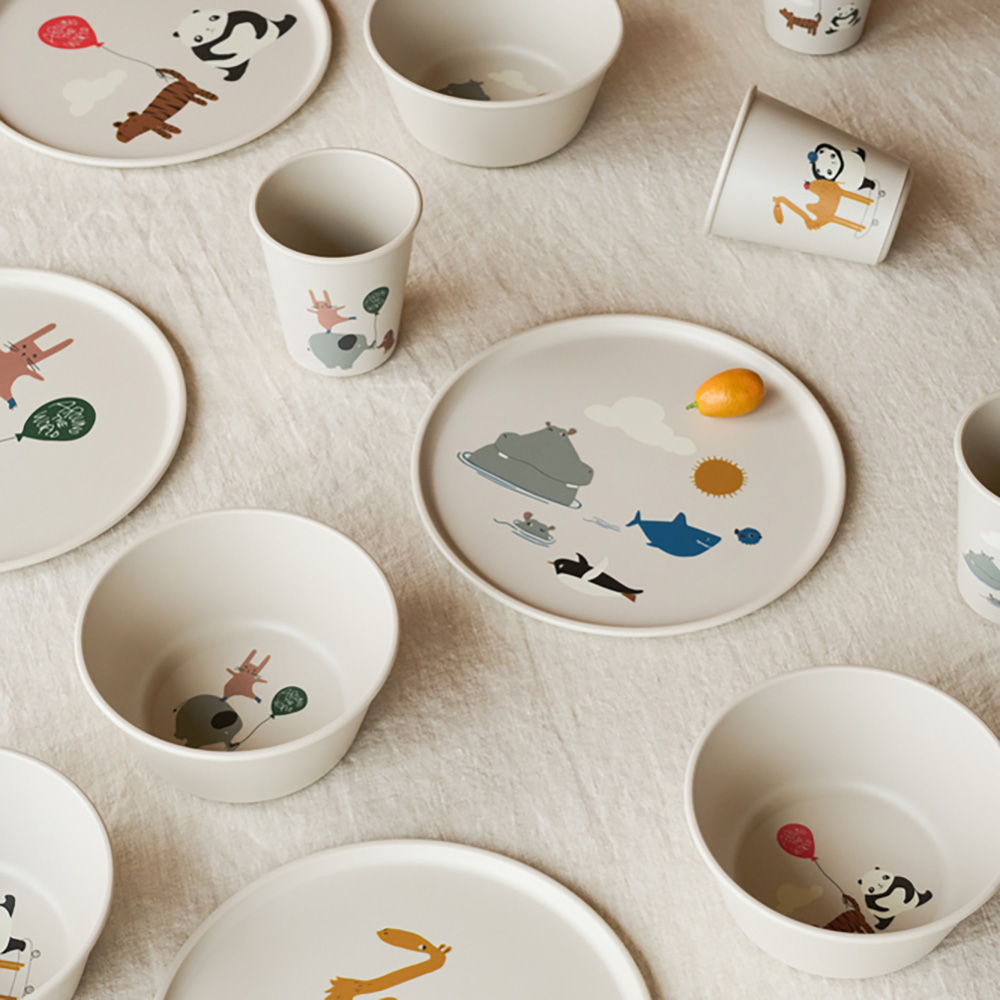 Liewood Vivi -kuvioitu astiasto, ympäri maailmaa