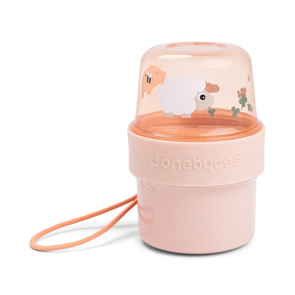Done by Deer To go 2-suuntainen välipalasäiliö S Tiny farm Powder