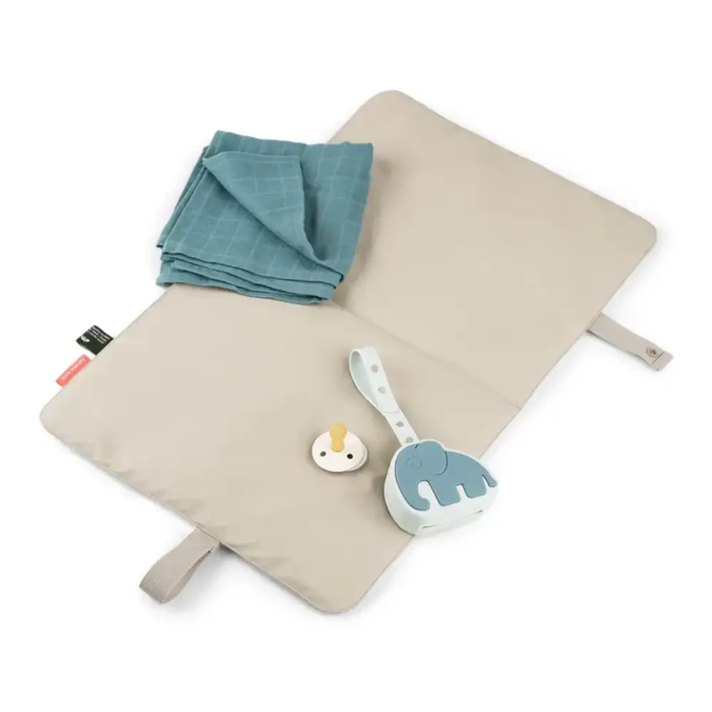 Done by Deer Kannettava hoitoalusta Hiekka