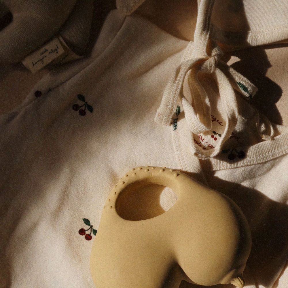 Konges Sløjd Babs Teether Creamy White-One Size