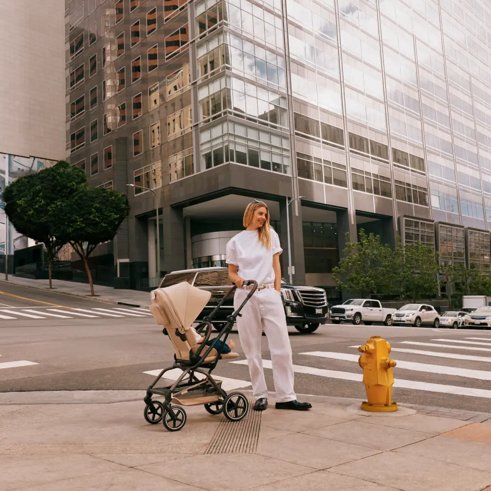 Cybex EEZY S TWIST -rattaat + 2 TPE-turvaistuinta, Almond Beige