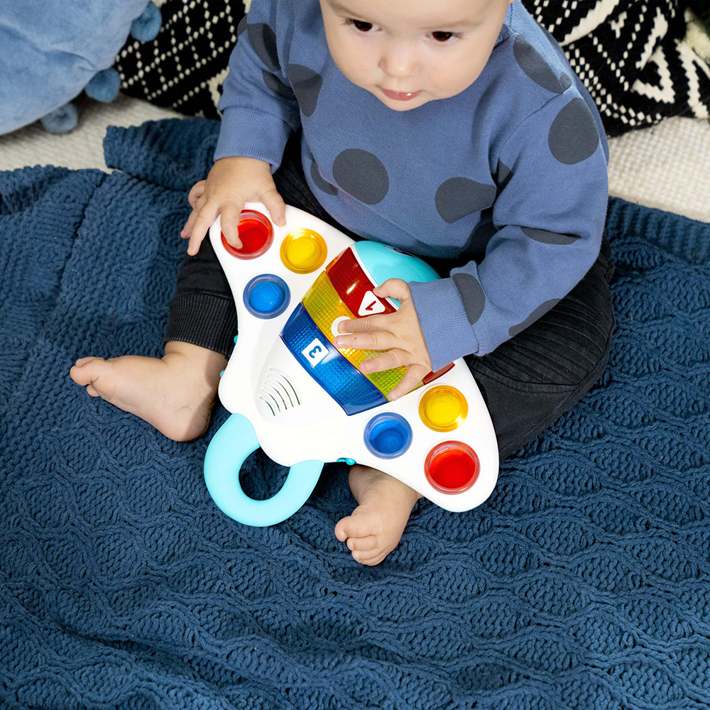  Baby Einstein Sting-takki äänellä ja valolla
