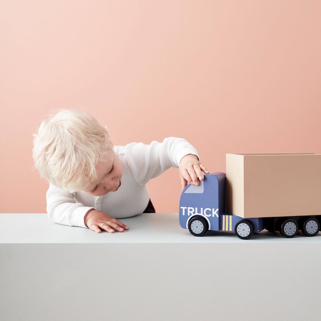 Lasten konseptikuorma-auto AIDEN