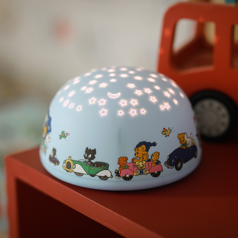 Rätt Start Bamse Yölamppu tähtitaivaalla ja musiikilla
