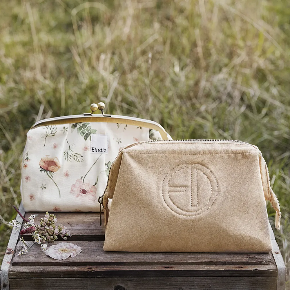 Elodie Zip&Go toalettilaukku Alcantara