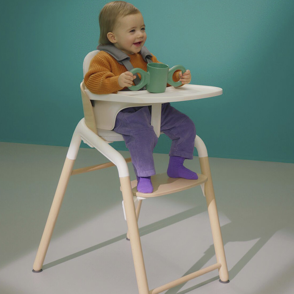Bugaboo Giraffe syöttötuoli Neutraali puu/valkoinen