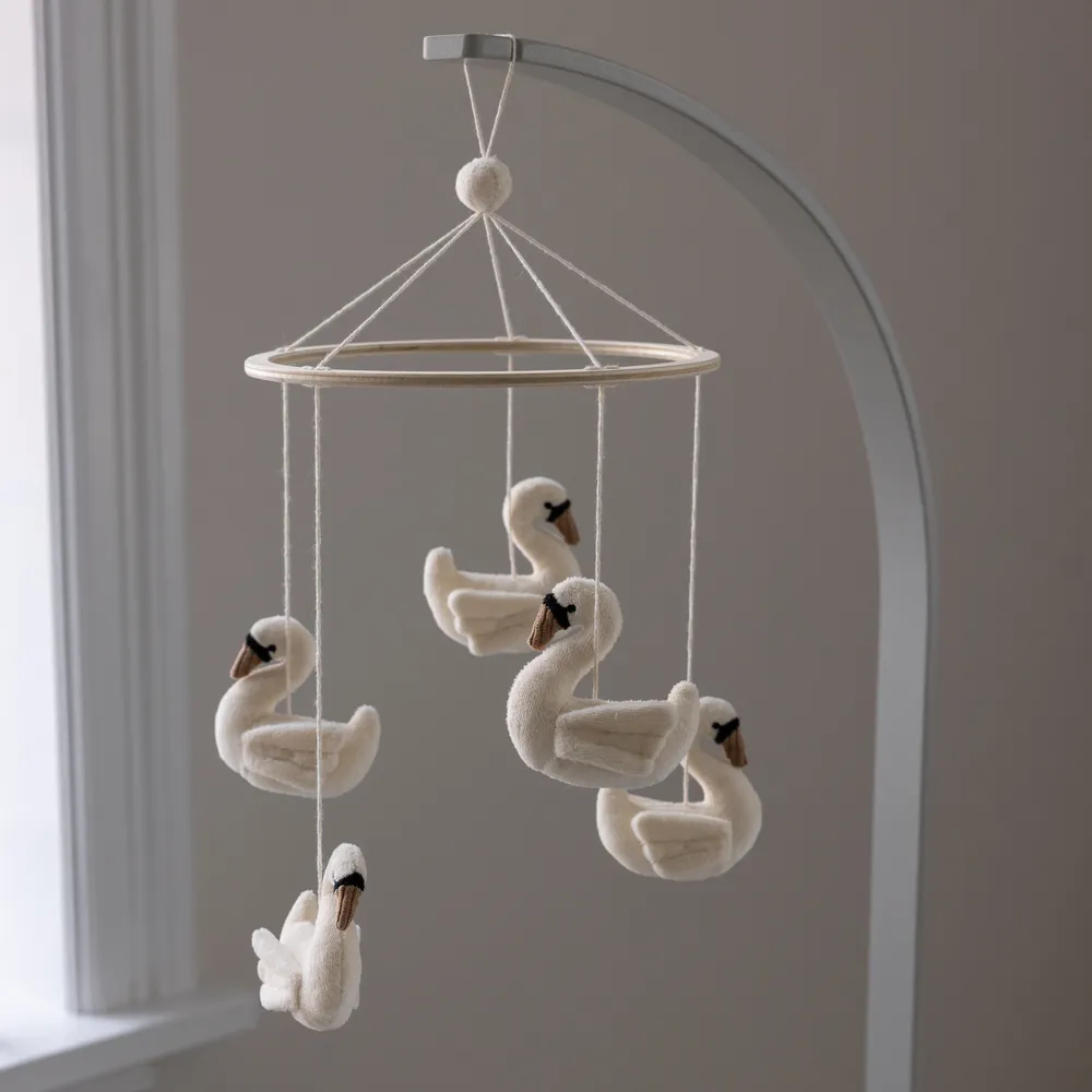 Sebra vauvan mobile joutsenet